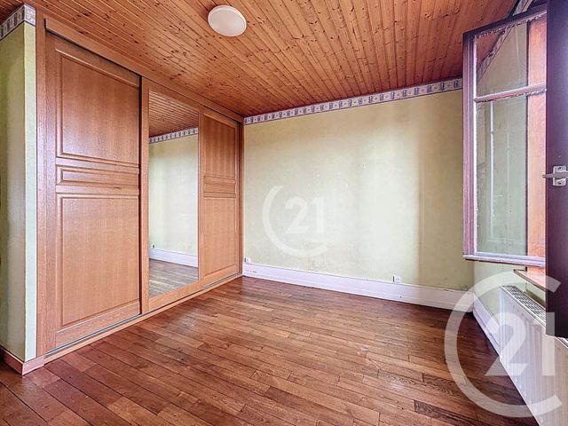 Appartement T4 à vendre - 4 pièces - 86.9 m2 - VALENTIGNEY - 25 - FRANCHE-COMTE - Century 21 Agence Du Théâtre