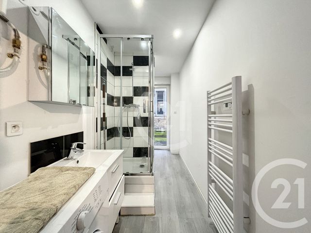 Appartement T2 à vendre - 5 pièces - 65.0 m2 - MONTBELIARD - 25 - FRANCHE-COMTE - Century 21 Agence Du Théâtre