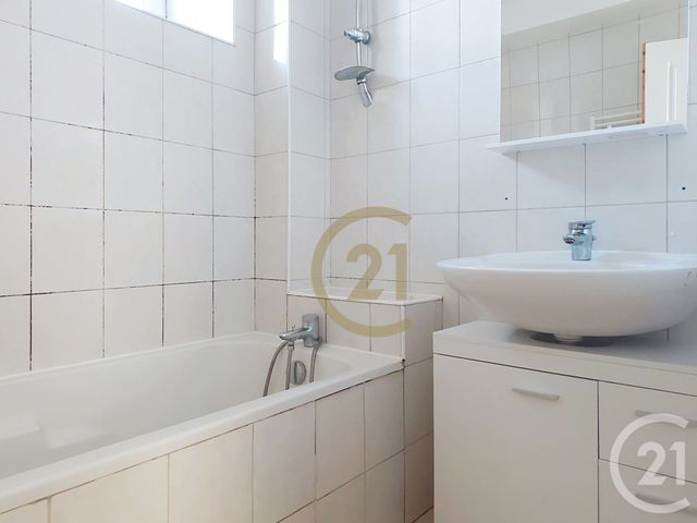 Appartement F3 à louer - 3 pièces - 55.87 m2 - BELFORT - 90 - FRANCHE-COMTE - Century 21 Agence Du Théâtre