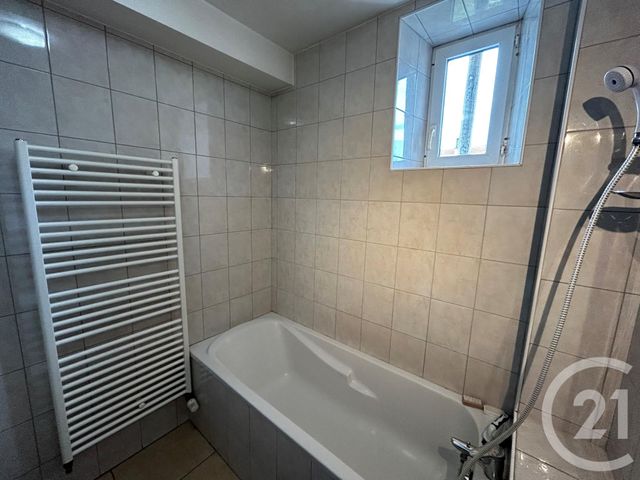 Appartement F3 à louer - 3 pièces - 55.87 m2 - BELFORT - 90 - FRANCHE-COMTE - Century 21 Agence Du Théâtre