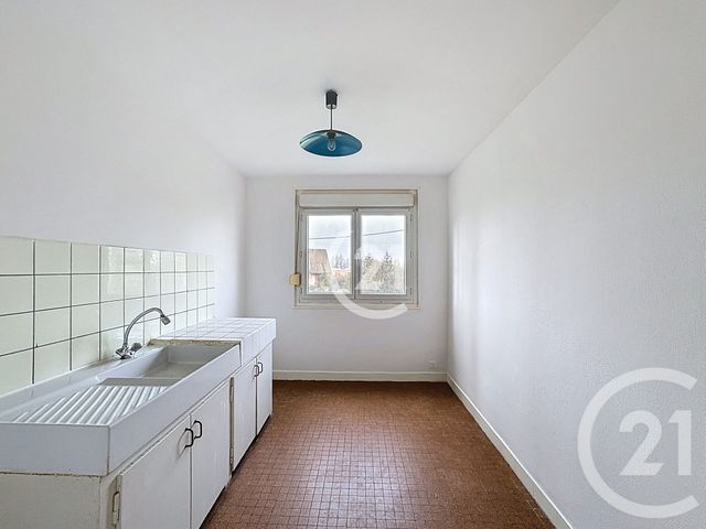 Appartement T3 à vendre - 3 pièces - 66.0 m2 - CRAVANCHE - 90 - FRANCHE-COMTE - Century 21 Agence Du Théâtre