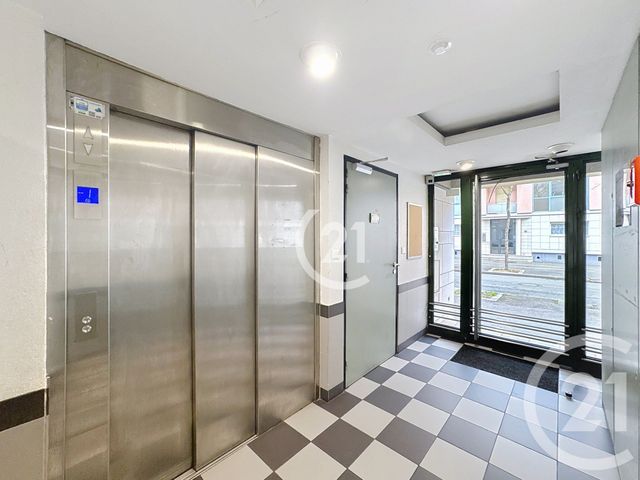 Appartement T3 à vendre - 3 pièces - 69.8 m2 - BELFORT - 90 - FRANCHE-COMTE - Century 21 Agence Du Théâtre