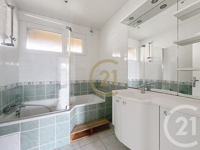 Appartement F4 à vendre - 4 pièces - 71.07 m2 - BELFORT - 90 - FRANCHE-COMTE - Century 21 Agence Du Théâtre