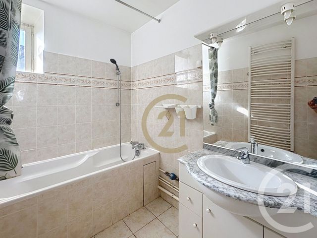 Appartement F2 à louer - 2 pièces - 54.0 m2 - BELFORT - 90 - FRANCHE-COMTE - Century 21 Agence Du Théâtre