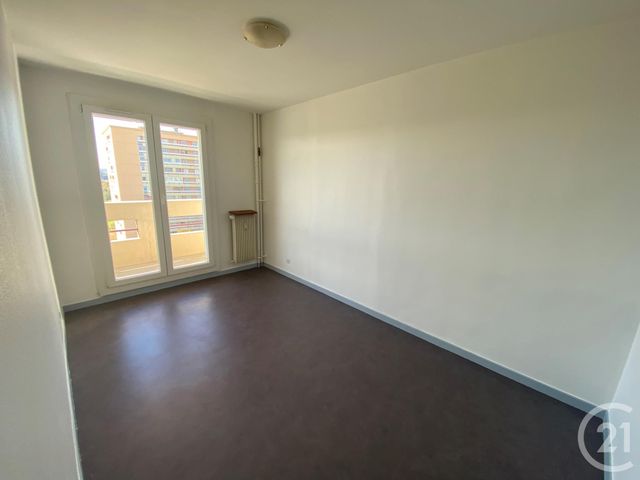 Appartement F2 à louer - 2 pièces - 42.75 m2 - BELFORT - 90 - FRANCHE-COMTE - Century 21 Agence Du Théâtre