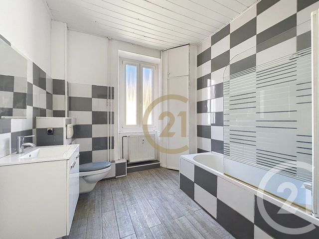 Appartement F2 à vendre - 2 pièces - 50.5 m2 - BELFORT - 90 - FRANCHE-COMTE - Century 21 Agence Du Théâtre