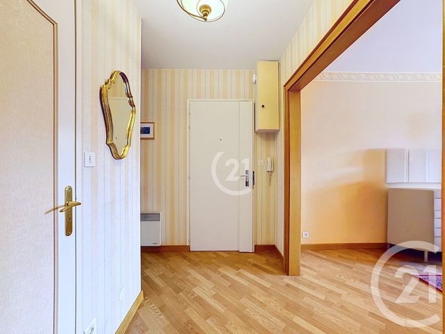 Appartement T3 à vendre - 3 pièces - 66.77 m2 - OFFEMONT - 90 - FRANCHE-COMTE - Century 21 Agence Du Théâtre