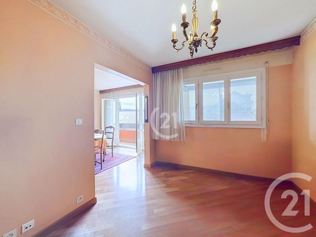 Appartement T3 à vendre - 3 pièces - 66.77 m2 - OFFEMONT - 90 - FRANCHE-COMTE - Century 21 Agence Du Théâtre
