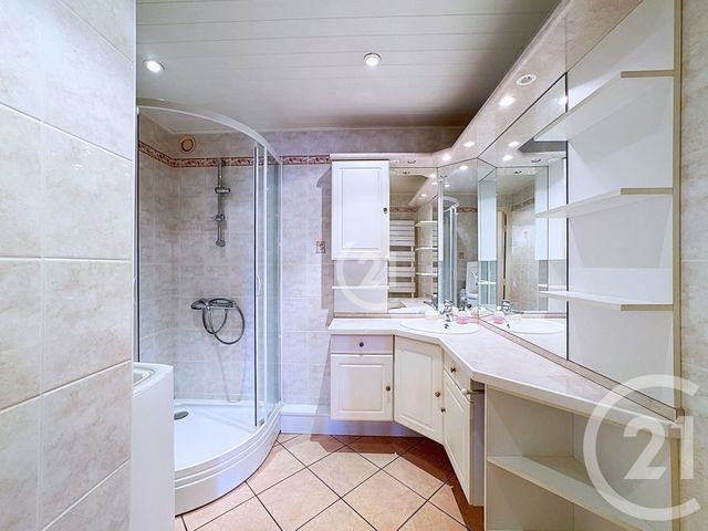 Appartement T3 à vendre - 3 pièces - 66.77 m2 - OFFEMONT - 90 - FRANCHE-COMTE - Century 21 Agence Du Théâtre
