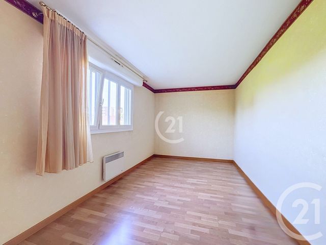 Appartement T3 à vendre - 3 pièces - 66.77 m2 - OFFEMONT - 90 - FRANCHE-COMTE - Century 21 Agence Du Théâtre