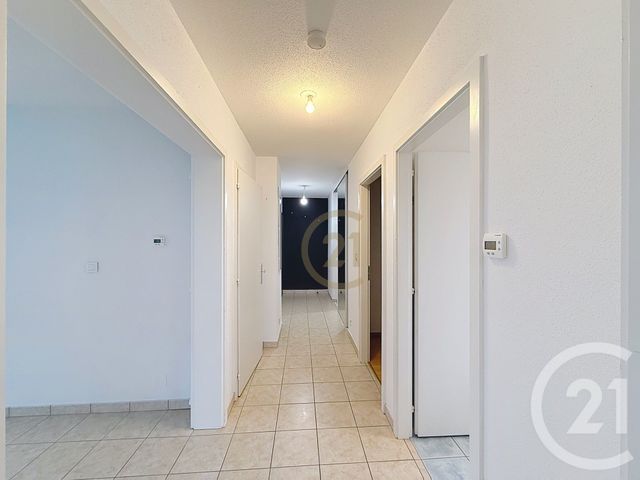 Appartement F3 à louer - 3 pièces - 79.06 m2 - EVETTE SALBERT - 90 - FRANCHE-COMTE - Century 21 Agence Du Théâtre