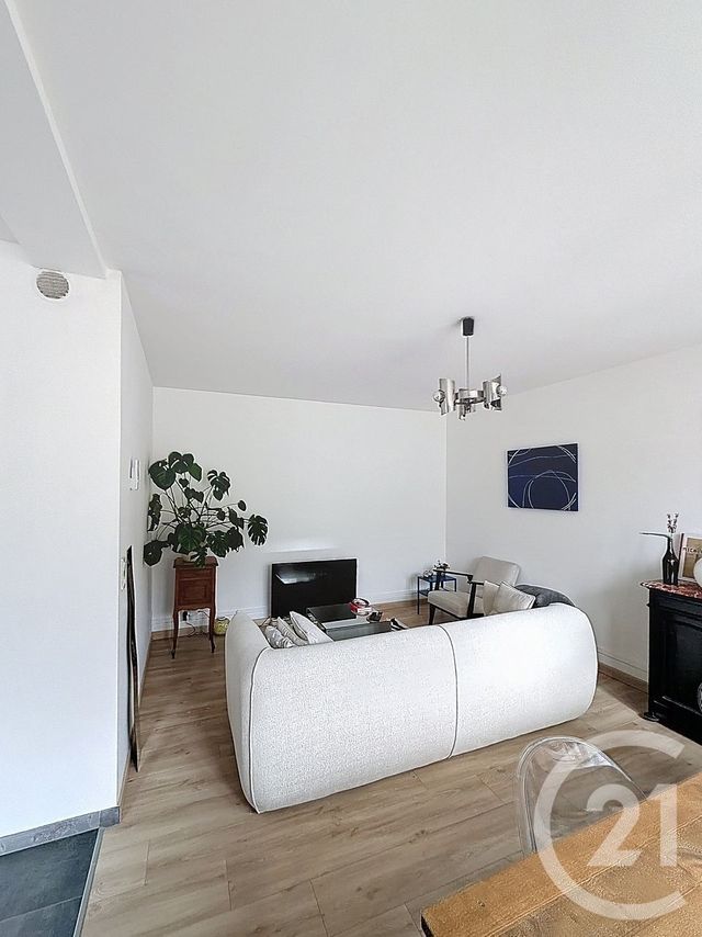 Appartement F3 à vendre - 3 pièces - 69.2 m2 - BELFORT - 90 - FRANCHE-COMTE - Century 21 Agence Du Théâtre