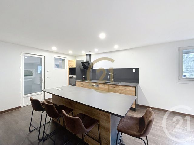 Appartement F3 à louer - 3 pièces - 88.89 m2 - CHATENOIS LES FORGES - 90 - FRANCHE-COMTE - Century 21 Agence Du Théâtre