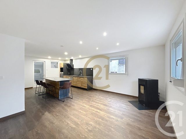 Appartement F3 à louer - 3 pièces - 88.89 m2 - CHATENOIS LES FORGES - 90 - FRANCHE-COMTE - Century 21 Agence Du Théâtre