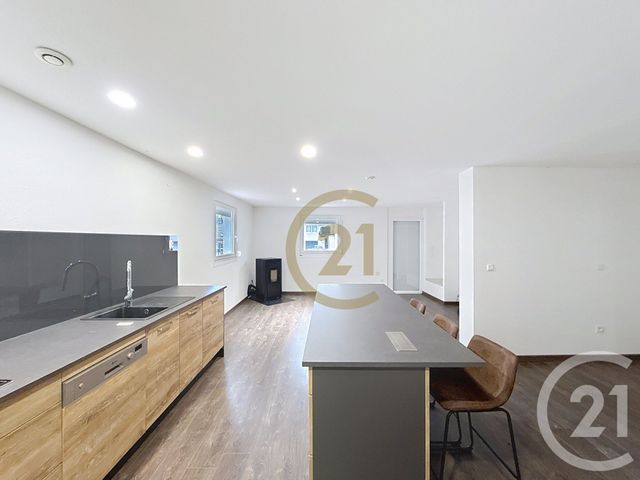 Appartement F3 à louer - 3 pièces - 88.89 m2 - CHATENOIS LES FORGES - 90 - FRANCHE-COMTE - Century 21 Agence Du Théâtre