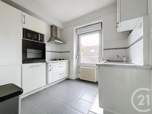 Appartement F3 à louer - 3 pièces - 70.0 m2 - BELFORT - 90 - FRANCHE-COMTE - Century 21 Agence Du Théâtre