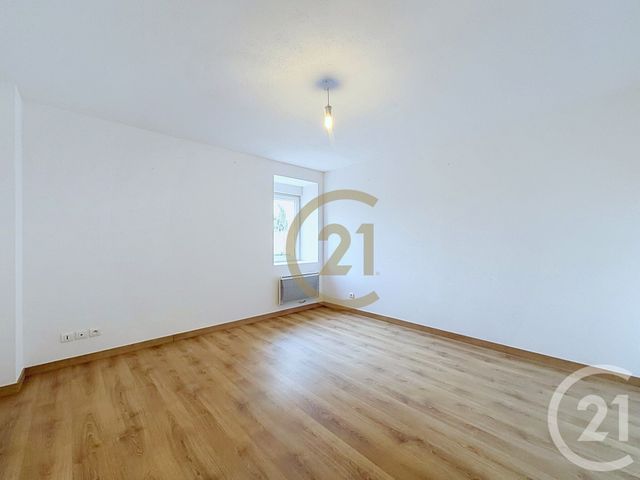 Appartement F3 à vendre - 3 pièces - 74.4 m2 - BAVILLIERS - 90 - FRANCHE-COMTE - Century 21 Agence Du Théâtre