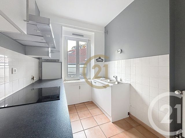 Appartement F4 à louer - 4 pièces - 98.4 m2 - BELFORT - 90 - FRANCHE-COMTE - Century 21 Agence Du Théâtre