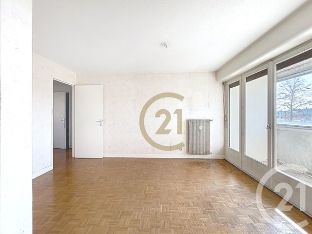 Appartement F5 à vendre - 5 pièces - 106.33 m2 - BELFORT - 90 - FRANCHE-COMTE - Century 21 Agence Du Théâtre