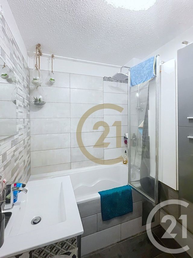 Appartement Duplex à vendre - 4 pièces - 65.0 m2 - BELFORT - 90 - FRANCHE-COMTE - Century 21 Agence Du Théâtre