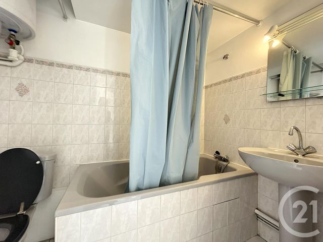 Appartement F1 à louer - 1 pièce - 26.0 m2 - BELFORT - 90 - FRANCHE-COMTE - Century 21 Agence Du Théâtre