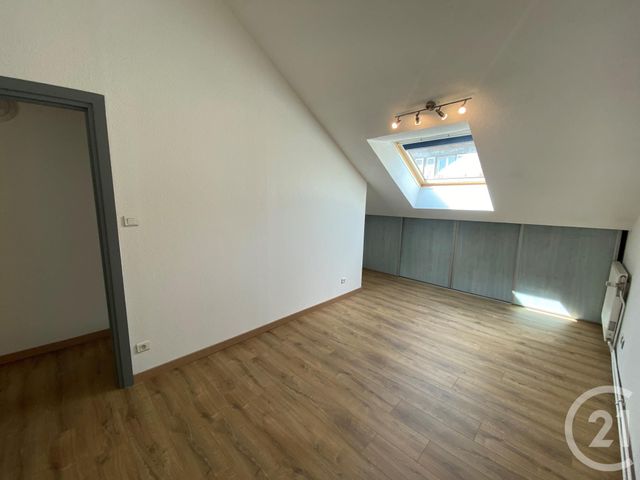 Appartement Duplex à louer - 3 pièces - 64.6 m2 - BELFORT - 90 - FRANCHE-COMTE - Century 21 Agence Du Théâtre