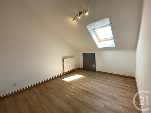 Appartement Duplex à louer - 3 pièces - 64.6 m2 - BELFORT - 90 - FRANCHE-COMTE - Century 21 Agence Du Théâtre