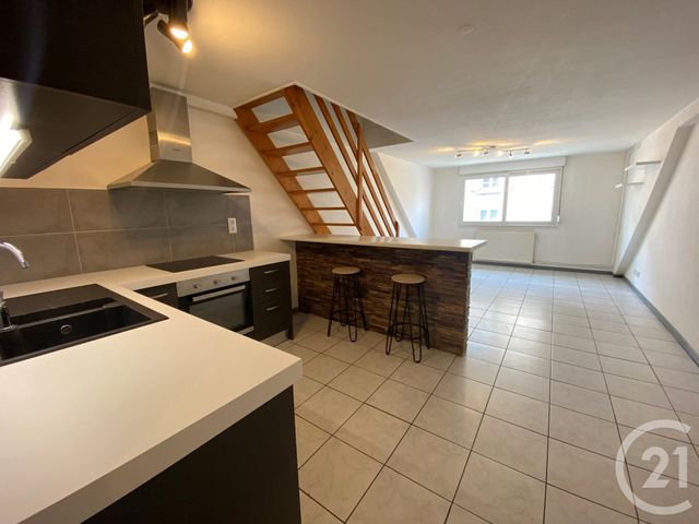 Appartement Duplex à louer - 3 pièces - 64.6 m2 - BELFORT - 90 - FRANCHE-COMTE - Century 21 Agence Du Théâtre