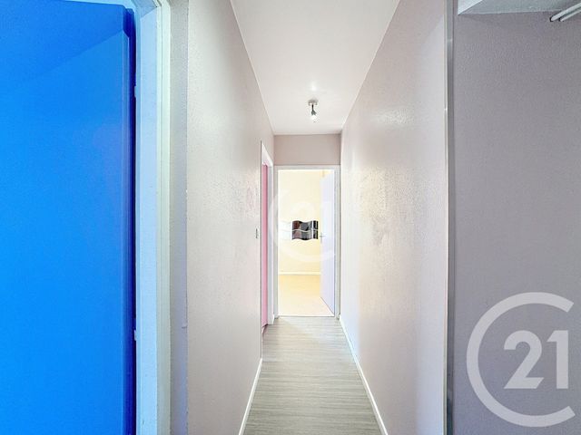 Appartement T4 à vendre - 4 pièces - 74.0 m2 - VALDOIE - 90 - FRANCHE-COMTE - Century 21 Agence Du Théâtre