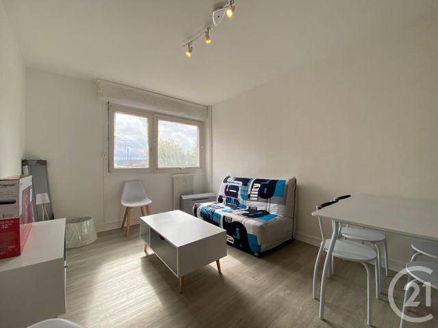 Appartement Studio à louer - 1 pièce - 26.0 m2 - BELFORT - 90 - FRANCHE-COMTE - Century 21 Agence Du Théâtre