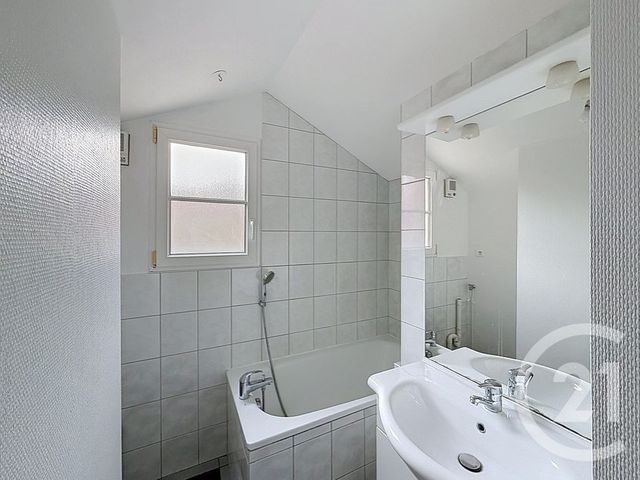 Appartement F2 à vendre - 2 pièces - 47.52 m2 - BELFORT - 90 - FRANCHE-COMTE - Century 21 Agence Du Théâtre