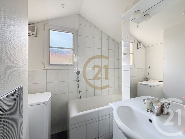 Appartement F2 à vendre - 2 pièces - 47.52 m2 - BELFORT - 90 - FRANCHE-COMTE - Century 21 Agence Du Théâtre