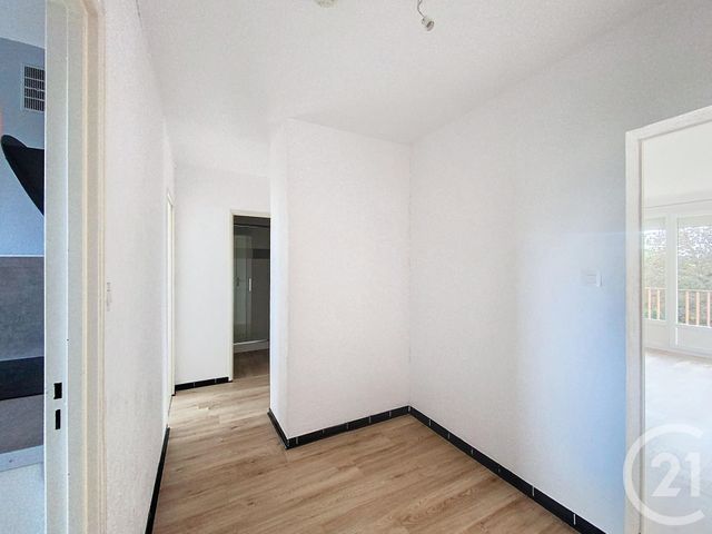 Appartement F3 à louer - 3 pièces - 65.34 m2 - BELFORT - 90 - FRANCHE-COMTE - Century 21 Agence Du Théâtre