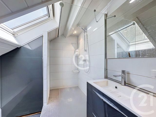 Appartement T3 à vendre - 3 pièces - 72.45 m2 - BELFORT - 90 - FRANCHE-COMTE - Century 21 Agence Du Théâtre