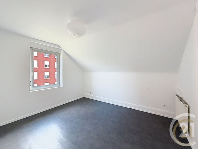 Appartement F3 à louer - 3 pièces - 90.0 m2 - BELFORT - 90 - FRANCHE-COMTE - Century 21 Agence Du Théâtre