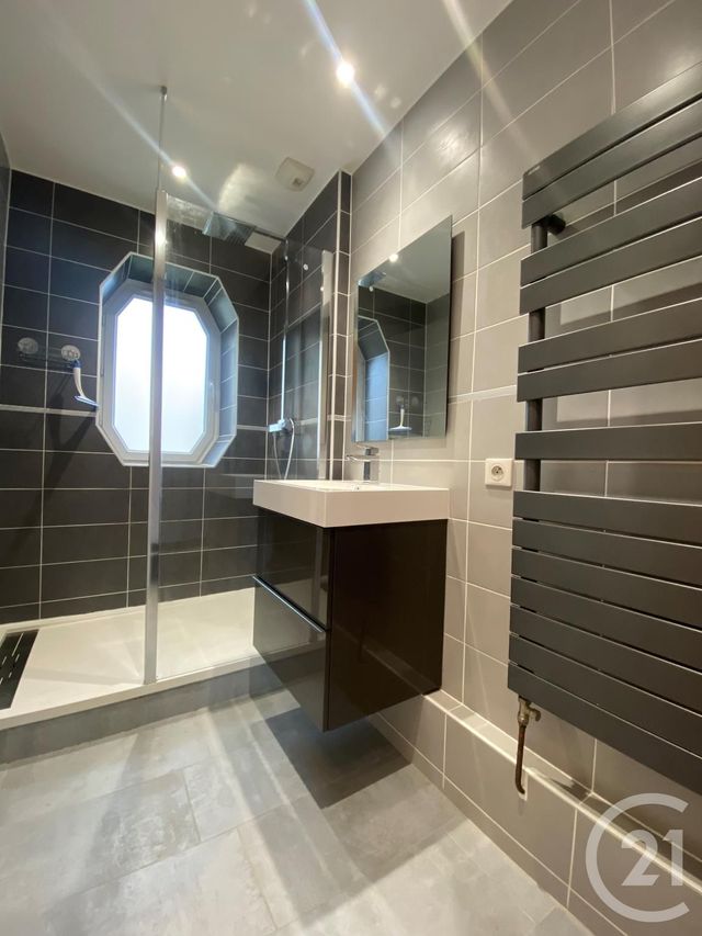 Appartement F4 à louer - 3 pièces - 79.0 m2 - BELFORT - 90 - FRANCHE-COMTE - Century 21 Agence Du Théâtre