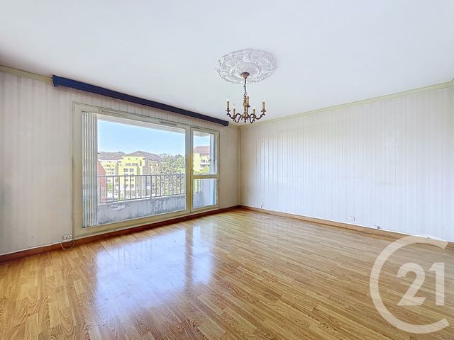 Appartement F3 à vendre - 3 pièces - 74.36 m2 - BELFORT - 90 - FRANCHE-COMTE - Century 21 Agence Du Théâtre