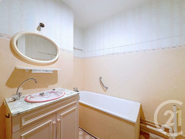 Appartement F3 à vendre - 3 pièces - 74.36 m2 - BELFORT - 90 - FRANCHE-COMTE - Century 21 Agence Du Théâtre