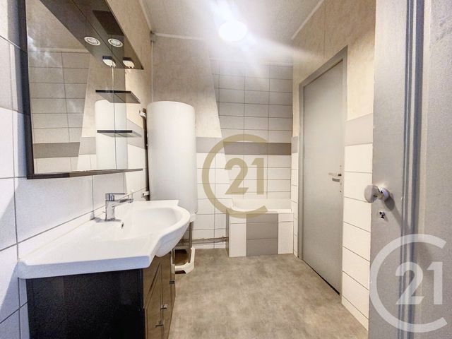 Appartement F2 à vendre - 2 pièces - 47.98 m2 - BELFORT - 90 - FRANCHE-COMTE - Century 21 Agence Du Théâtre