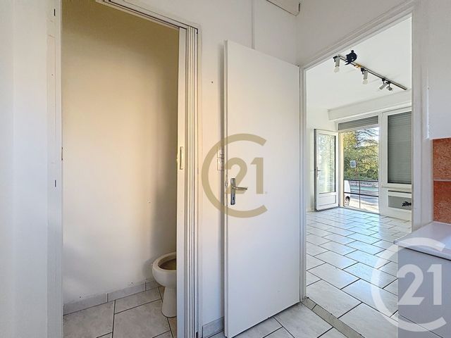 Appartement Local à louer - 2 pièces - 20.0 m2 - BAVILLIERS - 90 - FRANCHE-COMTE - Century 21 Agence Du Théâtre