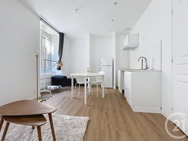 Appartement Studio à louer - 1 pièce - 23.0 m2 - BELFORT - 90 - FRANCHE-COMTE - Century 21 Agence Du Théâtre