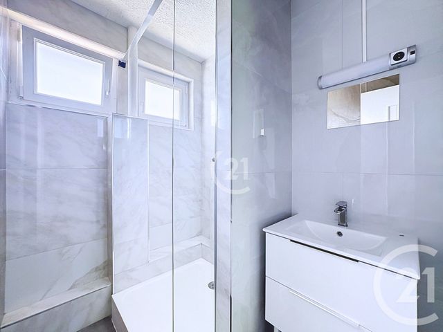 Appartement F3 à vendre - 3 pièces - 58.51 m2 - BELFORT - 90 - FRANCHE-COMTE - Century 21 Agence Du Théâtre