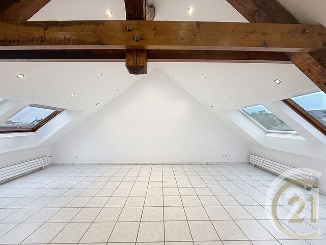 Appartement F4 à louer - 4 pièces - 86.01 m2 - BELFORT - 90 - FRANCHE-COMTE - Century 21 Agence Du Théâtre