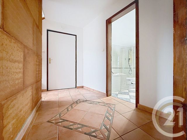 Appartement F4 à louer - 4 pièces - 86.01 m2 - BELFORT - 90 - FRANCHE-COMTE - Century 21 Agence Du Théâtre