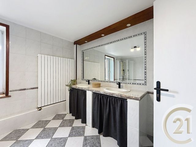 Appartement F4 à louer - 4 pièces - 86.01 m2 - BELFORT - 90 - FRANCHE-COMTE - Century 21 Agence Du Théâtre
