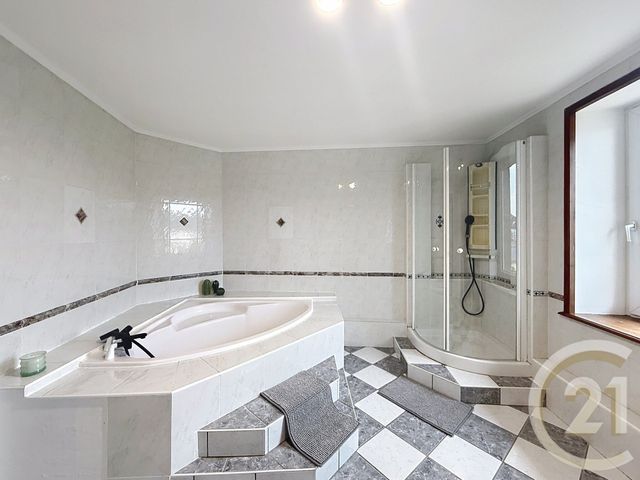 Appartement F4 à louer - 4 pièces - 86.01 m2 - BELFORT - 90 - FRANCHE-COMTE - Century 21 Agence Du Théâtre
