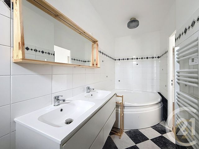 Appartement F4 à louer - 4 pièces - 83.7 m2 - BELFORT - 90 - FRANCHE-COMTE - Century 21 Agence Du Théâtre
