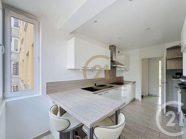 Appartement F3 à vendre - 3 pièces - 68.68 m2 - BELFORT - 90 - FRANCHE-COMTE - Century 21 Agence Du Théâtre