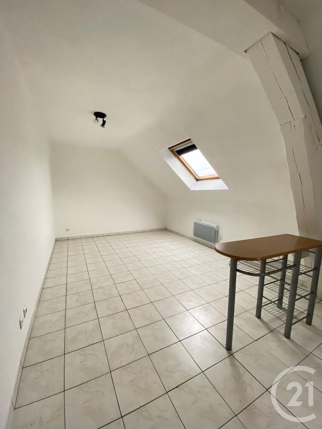 Appartement Studio à louer - 1 pièce - 25.0 m2 - DANJOUTIN - 90 - FRANCHE-COMTE - Century 21 Agence Du Théâtre