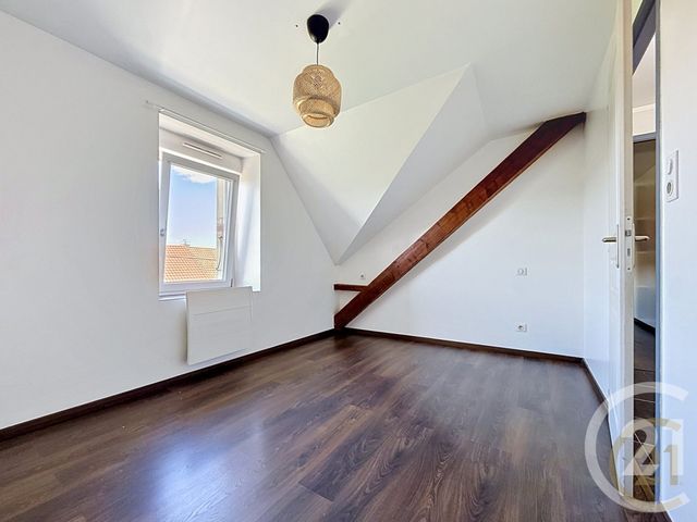 Appartement F3 à louer - 3 pièces - 52.67 m2 - MONTREUX CHATEAU - 90 - FRANCHE-COMTE - Century 21 Agence Du Théâtre